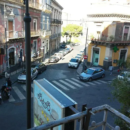 Bed and breakfast A Due Passi Catania