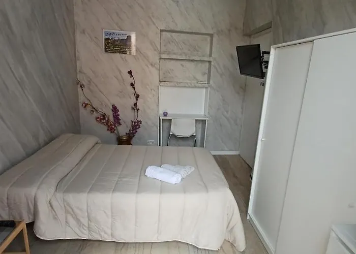 Oda ve Kahvaltı A Due Passi Katanya