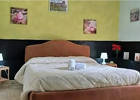 Bed & Breakfast A Due Passi 4*