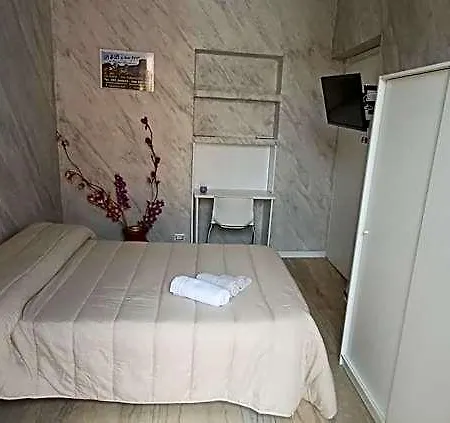 Bed & Breakfast A Due Passi Catania